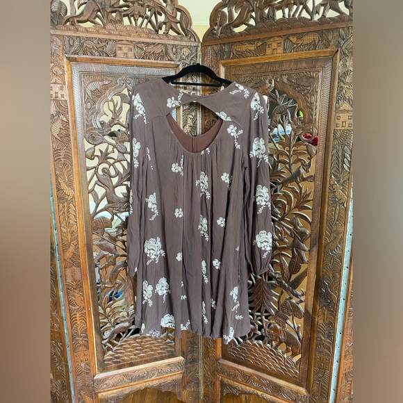 Alter’d State brown long sleeve dress - Picture 5 of 5